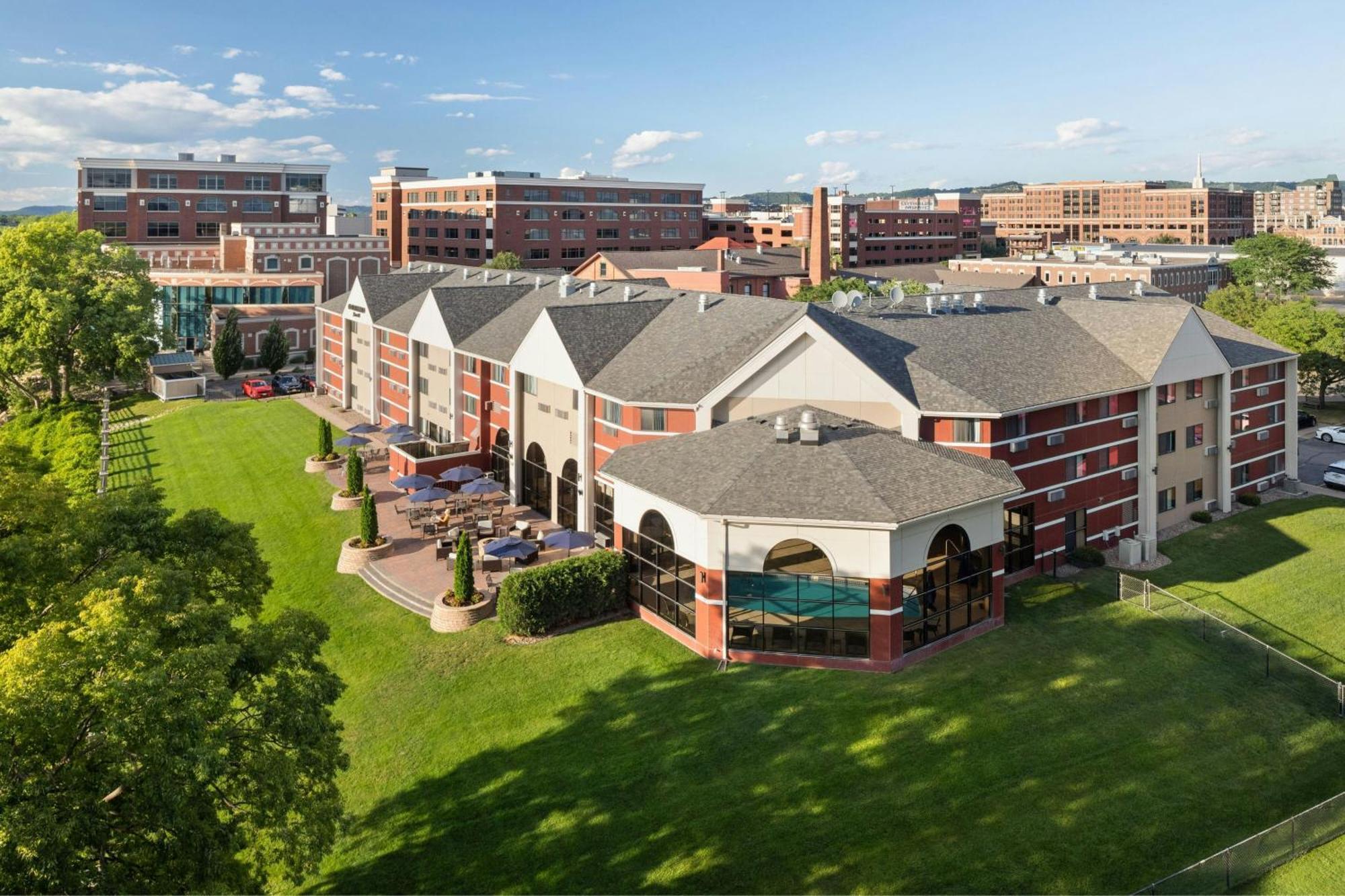 Courtyard La Crosse Downtown/Mississippi Riverfront Exterior foto